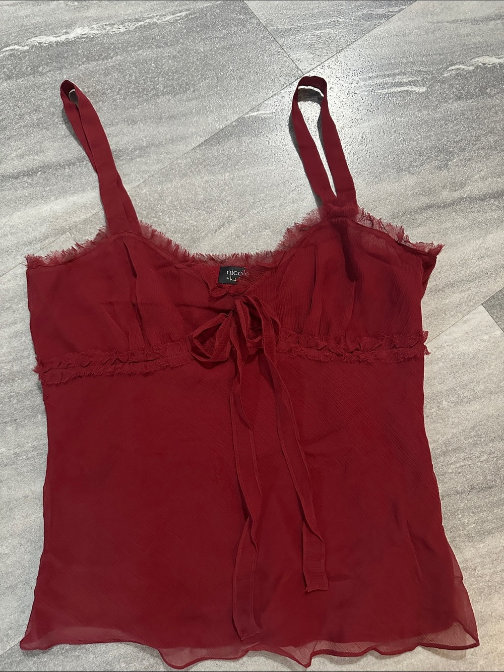 Nicole Miller 100% silk delicate overlay top Size 6